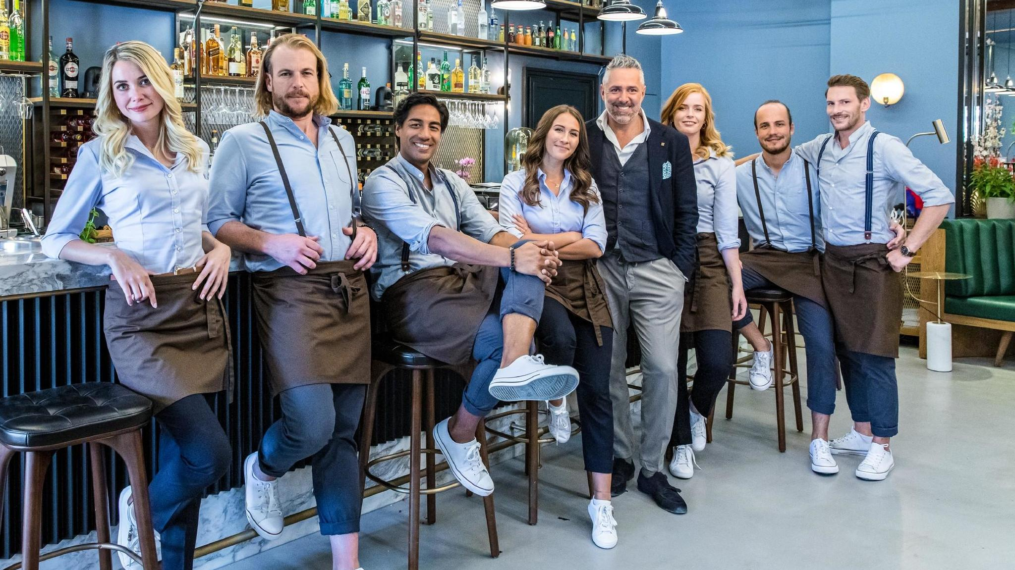 FIRST DATES HOTEL …